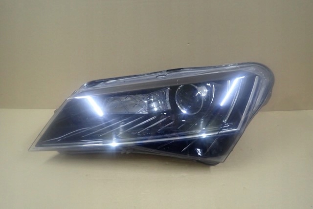 фото №1, Лампа ліва лівий bi ксенон skoda superb 3 iii 3v 15-