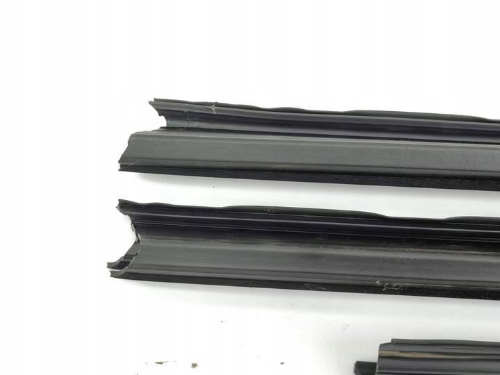 фото №15, Peugeot 2008 ii 2021 комплект прокладка стёкла дверь передних