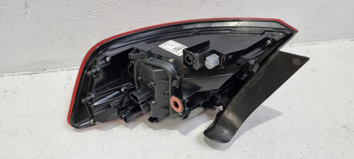 фото №9, Audi (oem) 8v4945069 фара задня