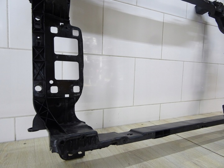 фото №10, Audi q7 q8 pas переднее усилитель 4m0805594a