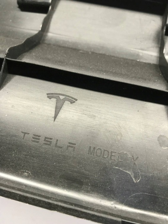 фото №9, Tesla модель y 20- верхня молдинг накладка карта кришки багажника 1622262
