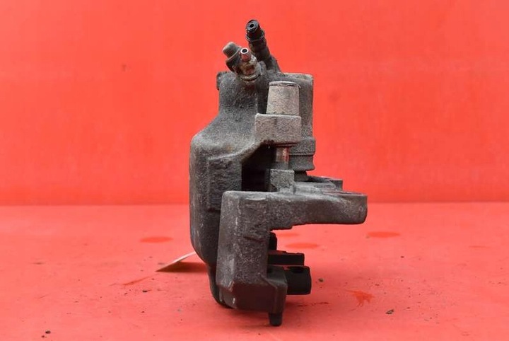 фото №4, Супорт гальмівний праві перед bmw e90 e91 3.0i 218 km 04-10