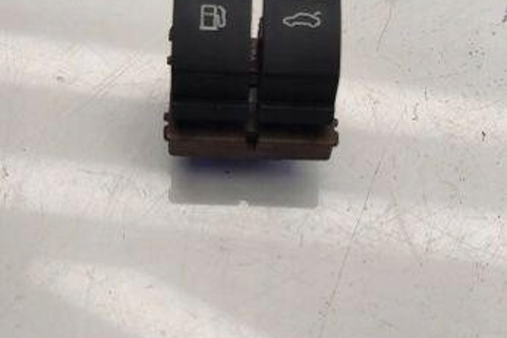 фото №2, Кнопка открывания заливка топлива vw passat b6 3c2 3c0959903b 3.6l