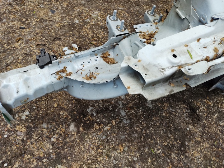 фото №16, Volvo s60 13- лонжерон порог левый перед