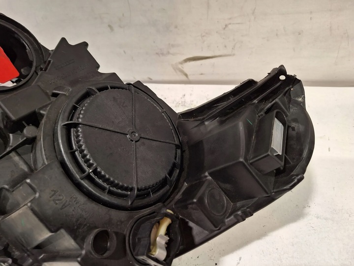 фото №7, Лампа перед правая 9829465380 opel corsa f 19-