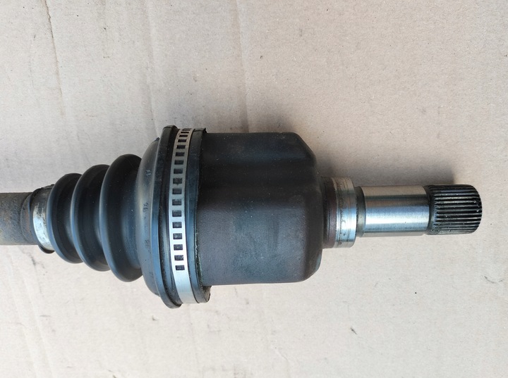 фото №2, Citroen ds5 2,0 hdi полуось левая