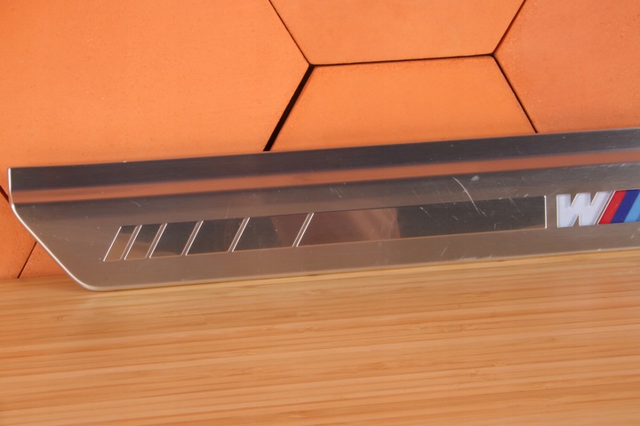 фото №5, Bmw 7 g70 м-пакет планка накладка порогова праві перед підсвічувана 9870754