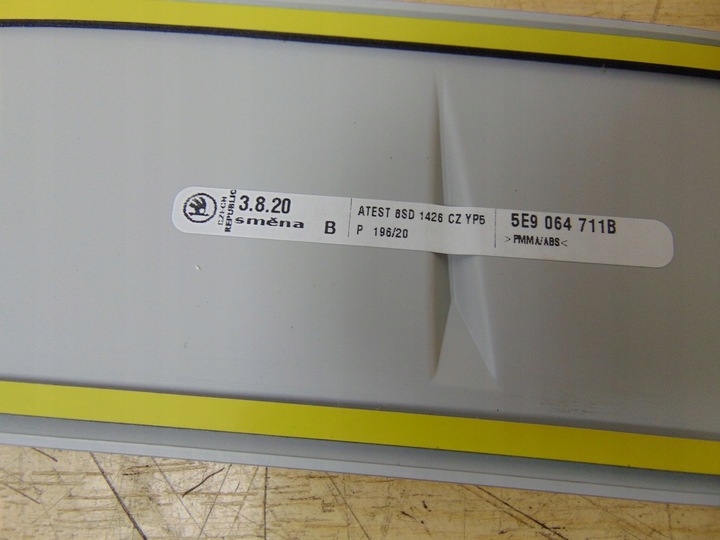 фото №11, Планка накладка бампера зад skoda octavia iii