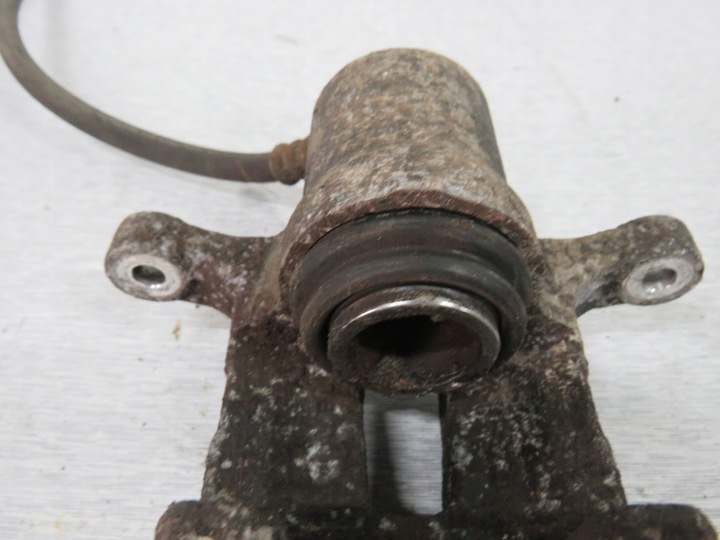 фото №9, Kia sportage iii суппорт тормозной зад