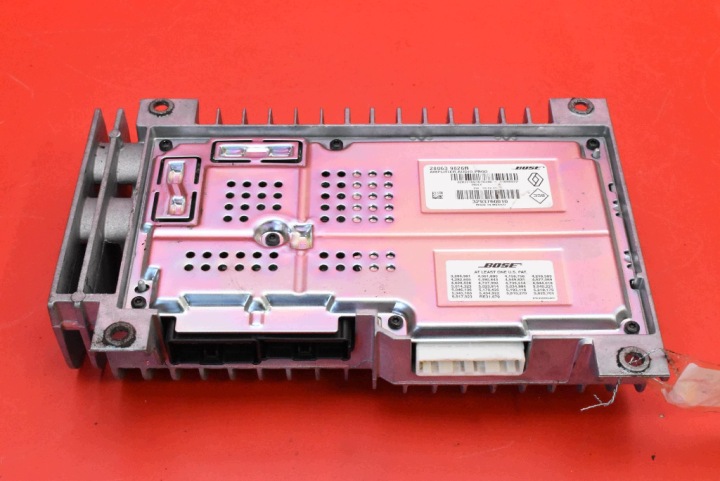 фото №6, Комплект динамиков усилитель bose 281445053r renault latitude 1 i 10-14