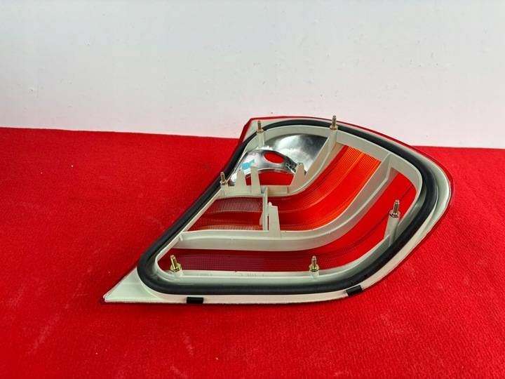 фото №3, Mercedes c-klasa w202 ліва лампа зад плафон новенький оригінал 2319145 1115b