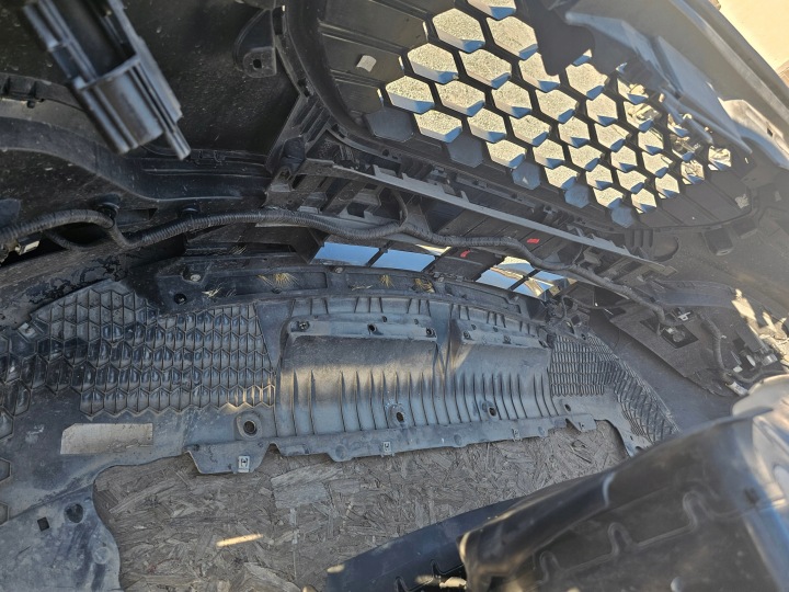 фото №14, Ford kuga mk3 st-line перед капот бампер лампы