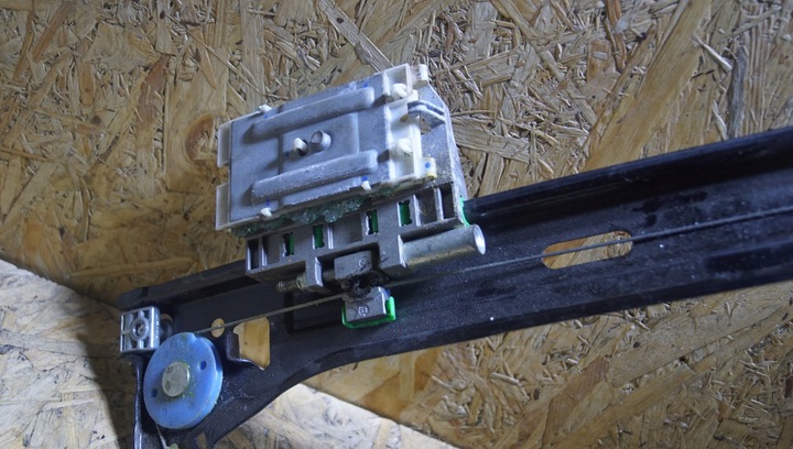 фото №9, Механизм стёкла левый перед audi a5 8t sportback