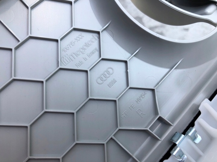 фото №11, Обшивка стойка b правые audi e-tron 55 quattro 4ke 4ke867244a 4n0819210a