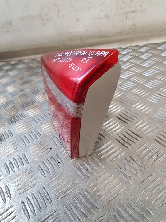 фото №10, Лампа права зад w кришка багажника f1eb13a602ba ford focus mk3 універсал 11r-