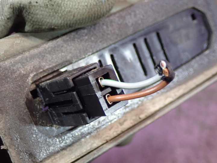 фото №5, Opel astra g ii універсал 98-09 планка задньої кришки 90559239 z374
