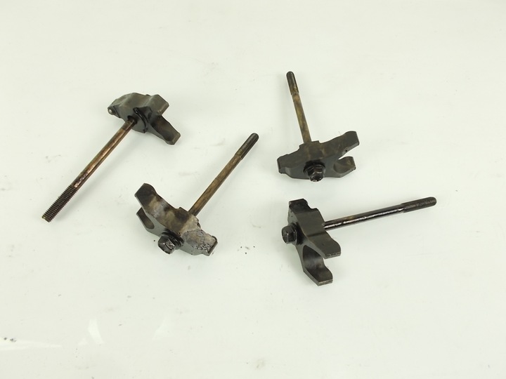 фото №1, Крепления инжекторов toyota corolla verso ii 2 04-09 2,0 d4d