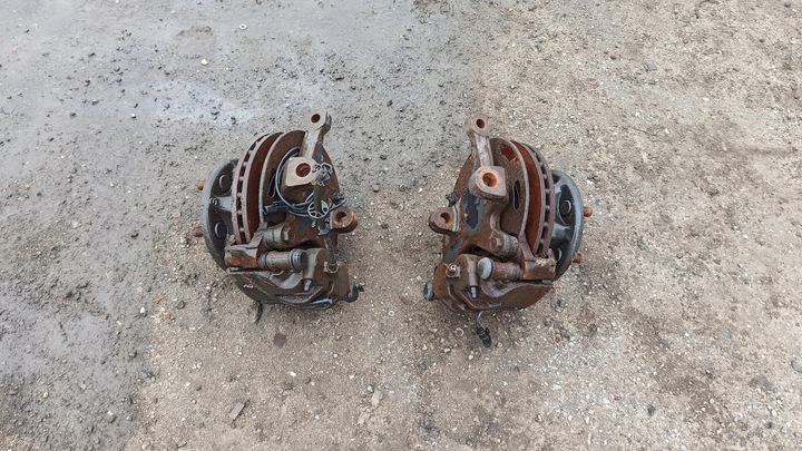 фото №12, Поворотна опора права iveco daily спарка 35c 50c 11+