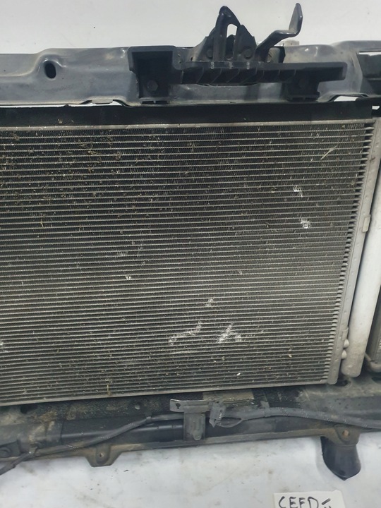 фото №3, Радиатор pas переднее kia ceed ii 1.6 crdi
