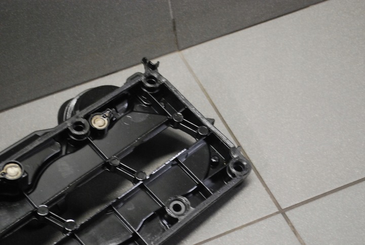 фото №5, Кришка клапанів audi 2.0 tdi cag 03l103469a