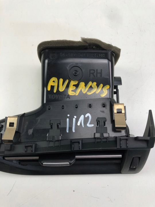 фото №11, Toyota avensis t-27 решітка повітропровід права 09472-005