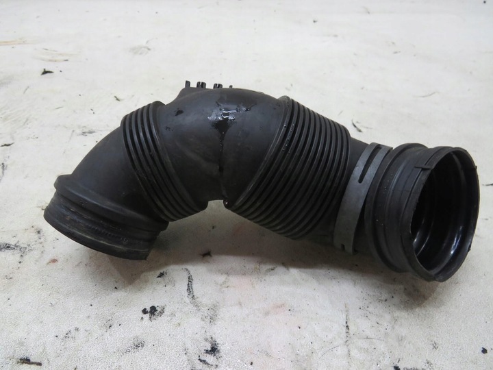 фото №1, Труба воздуховод воздуха 1.6 tdi passat b8