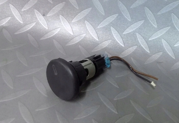 фото №1, Прикуриватель гнездо штекер opel zafira ii b оригинал