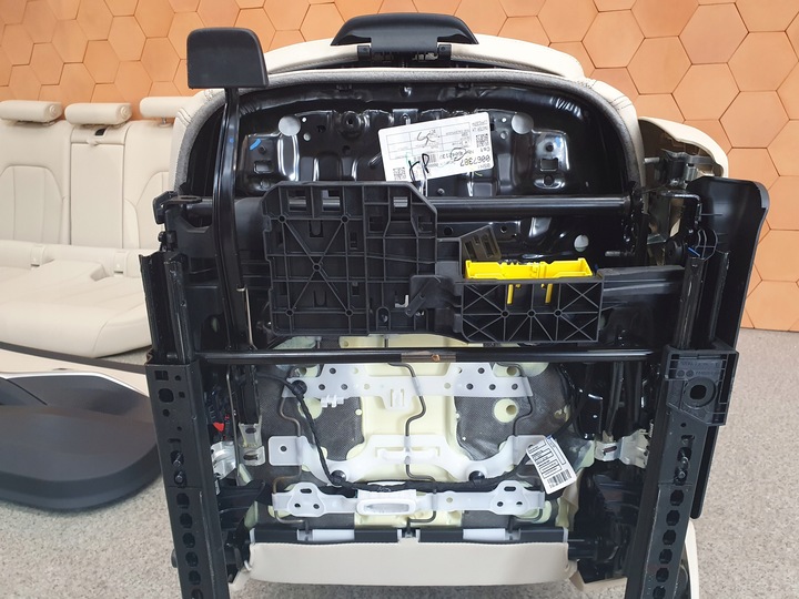 фото №13, Bmw g20 салон сиденья sport обшивки кожа canberra бежевый