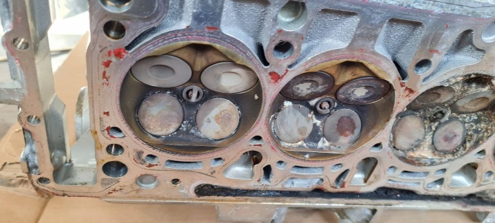фото №13, Q3 83a головка комплектна кришка вали 2.0 tfsi dhh 06k103063cc