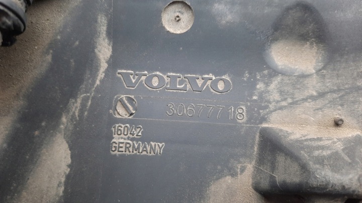 фото №7, Корпус фильтра воздуха 30677718 volvo v70 iii 2.5t 07r