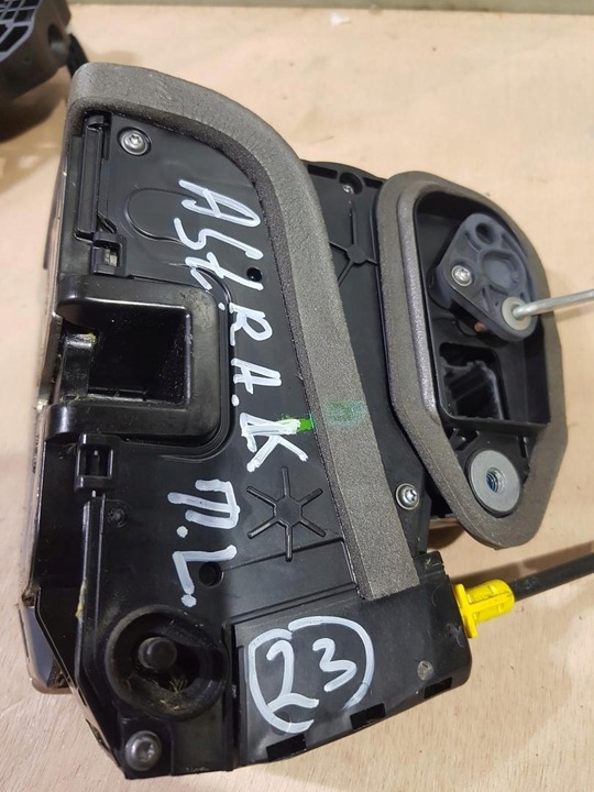 фото №2, Ручка замок дверь левый зад opel astra k 5