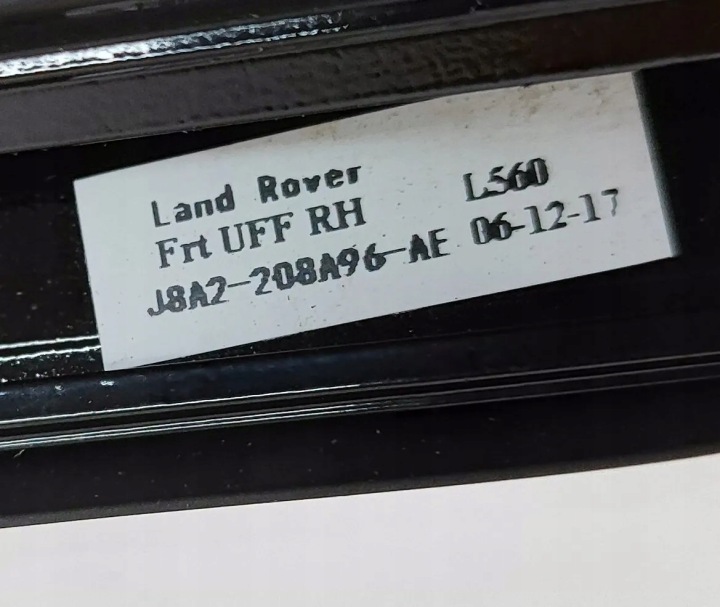 фото №6, Молдинг верхня передніх правих двері land rover range rover velar l560