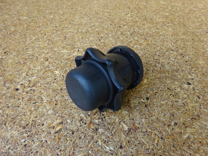 фото №1, Vw golf iv 97-04 гвинт кріплення колеса запасного 1j0803899h