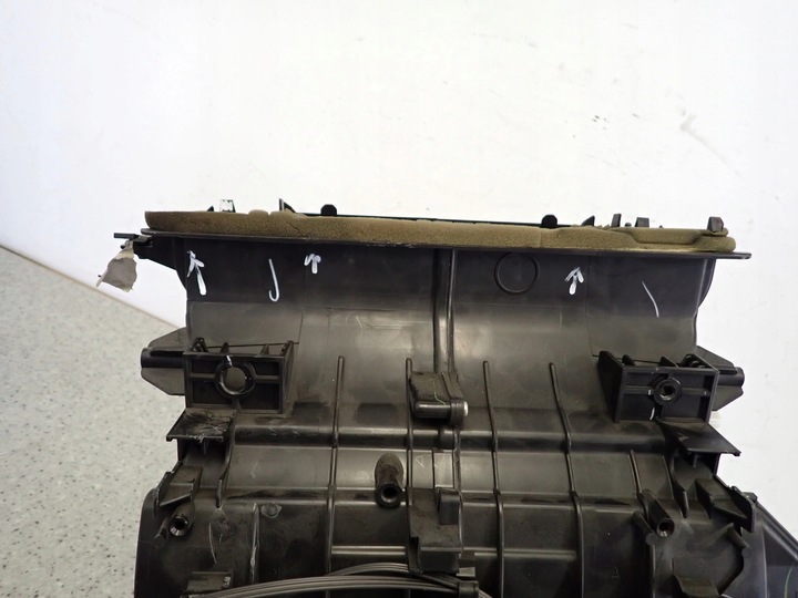 фото №10, Toyota verso 09-13 корпус нагревателя европа