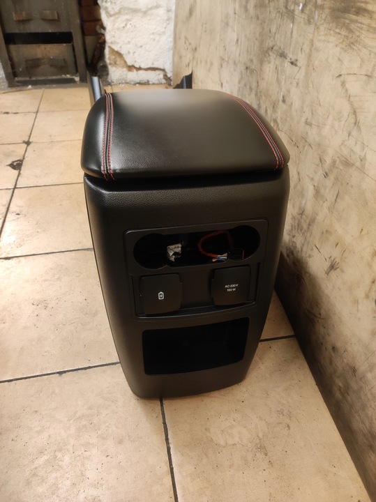 фото №7, Подлокотник туннель средний explorer vi 6 eu