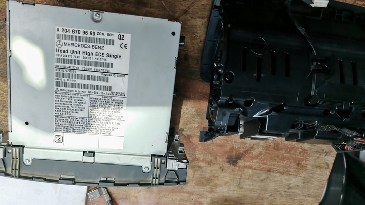 фото №13, Радио навигация дисплей mercedes w204 c класс a2048709690 a2048204697