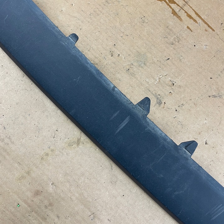 фото №7, Накладка спойлер dół спойлер бампера перед передня skoda enyaq iv 20-23 5la