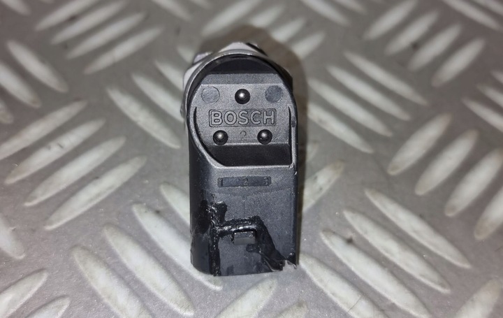 фото №9, Bmw e60 e90 2.0 3.0 d m57n датчик давления топлива 7787167 0281002497 06r