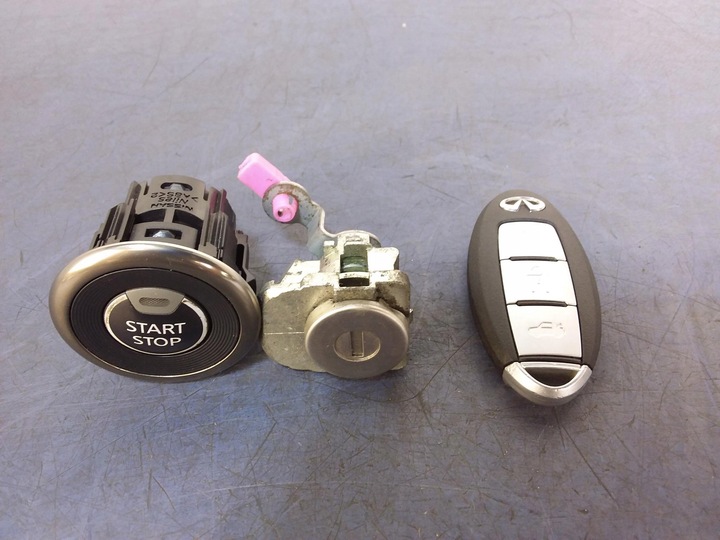 фото №1, Infiniti q50 ключ pilot вставка замка keyless