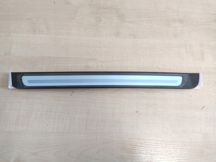 фото №1, Audi a4 b8 планка порогова накладка поріг лівий перед 8k0853373