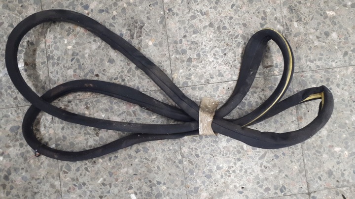 фото №10, Прокладка дверь левый перед mercedes w220 чёрная