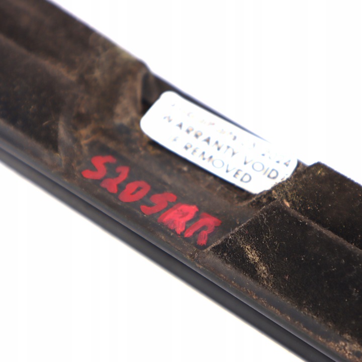 фото №12, Mercedes w205 прокладка планка скла двері правий зад срібна a2057300624