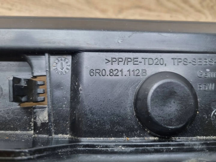 фото №7, Volkswagen polo v 6r 2015 перед сторона права планки, накладки