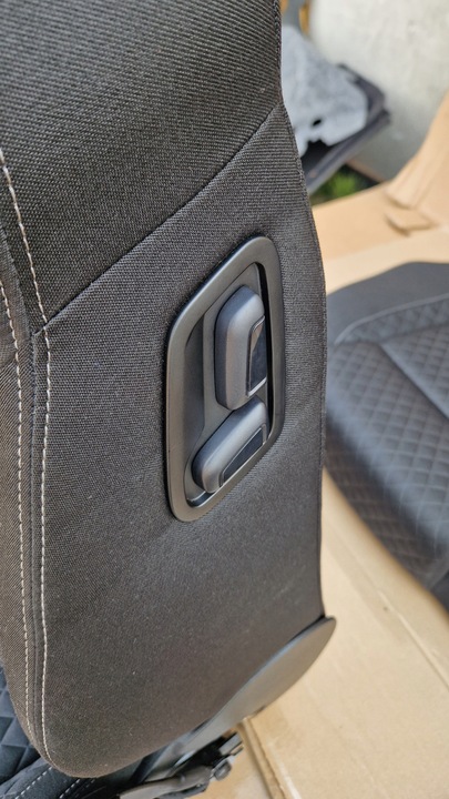 фото №7, Сиденья диван skoda superb iii sedan электрика полный śliczne