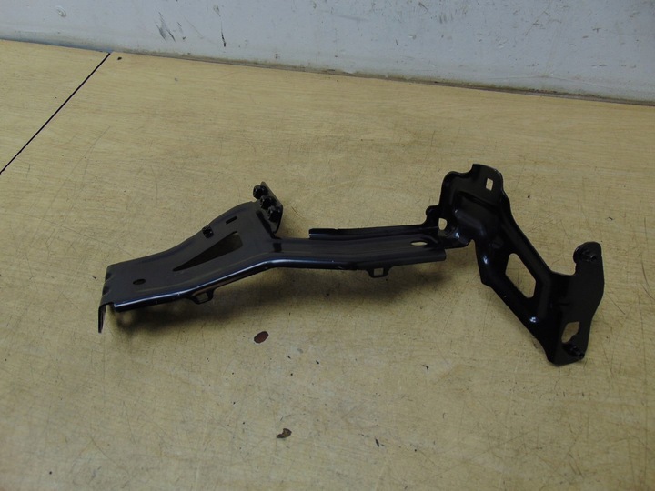фото №8, Кронштейн кріплення крила ременя правий audi e-tron 4ke 4ke803504