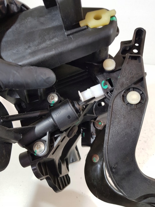 фото №8, Педаль сцепления тормоза 00519445140 fiat 500l eur