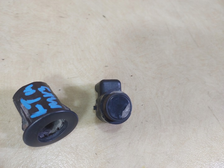 фото №3, Focus mk3 датчик pdc левый tył+koszyczek