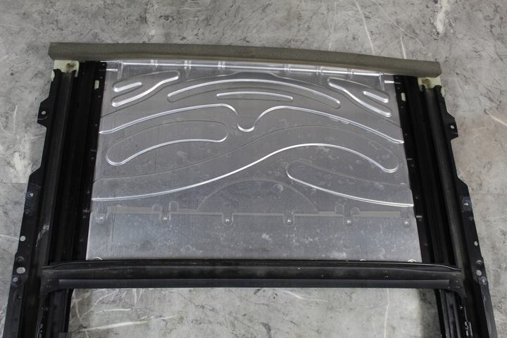 фото №10, Люк двигун механізм bmw seria 3 e90