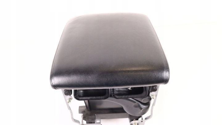 фото №5, Toyota land cruiser 200 12-16 підлокітник 58811-60230