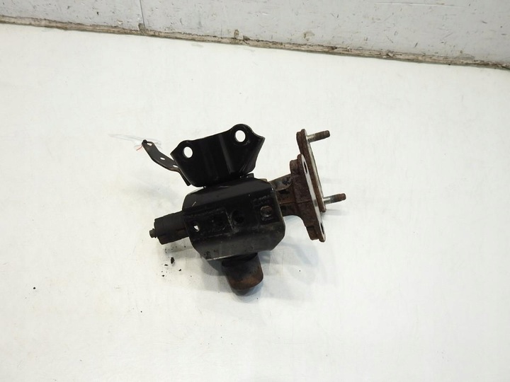 фото №11, Лапи подушка коробки зад toyota avensis iii t27 2.0 d-4d